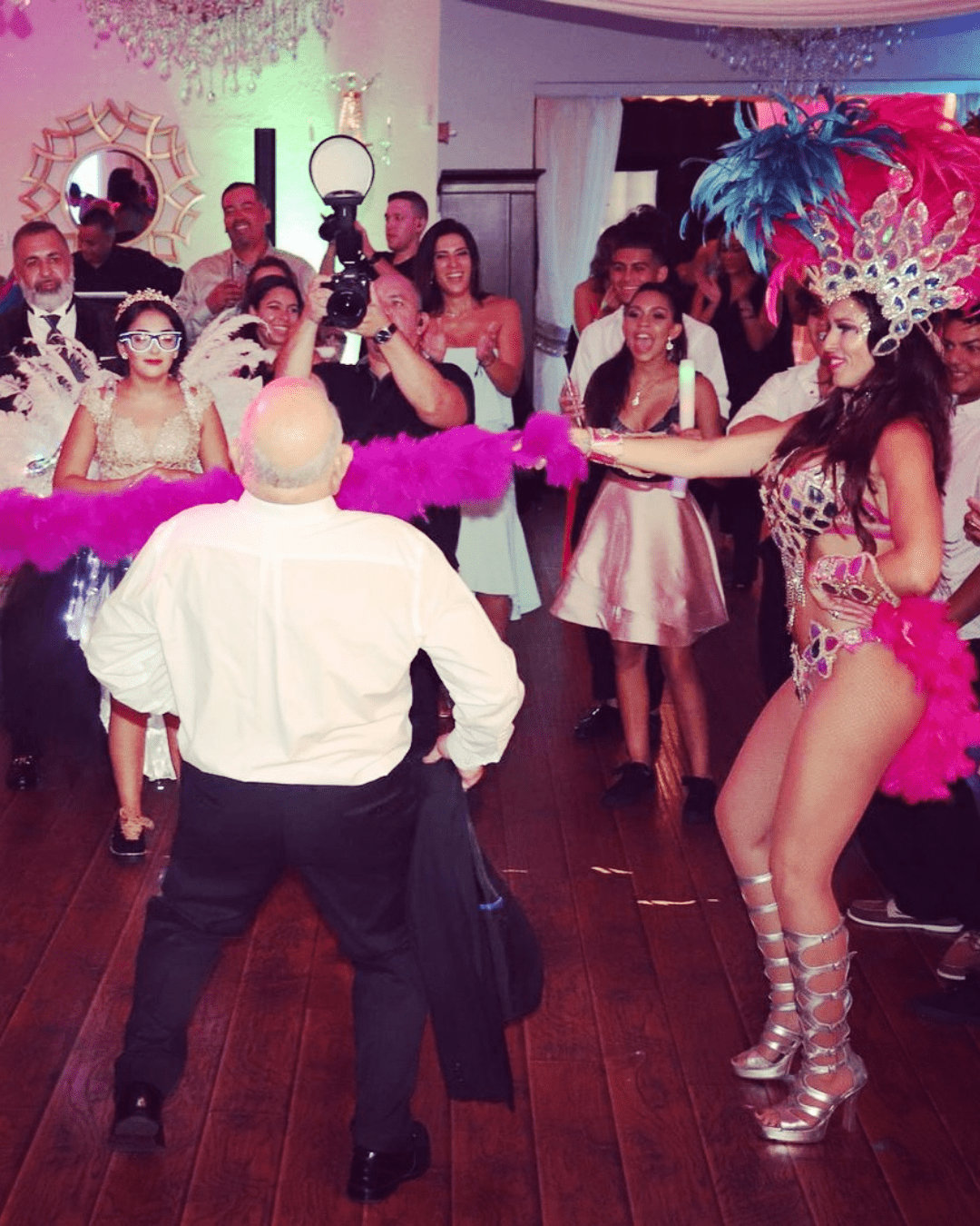HORA LOCA DANCERS.JPG